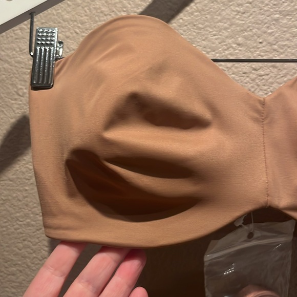 New Delimira Women’s Strapless Bra Nude Beige Tan Size 34DD or 34E - Picture 4 of 10